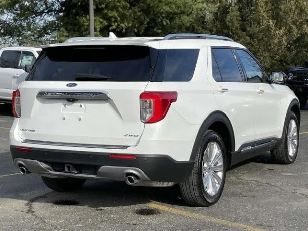 2022-ford-explorer-big-3