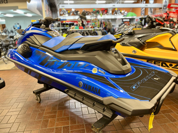 yamaha-2023-gp1800r-ho-jetski-big-2